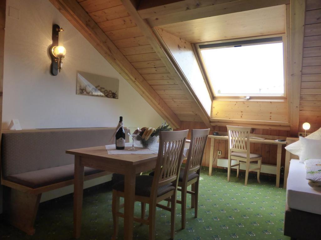 Ferienhotel Silberdistel garni Bolsterlang Zimmer foto